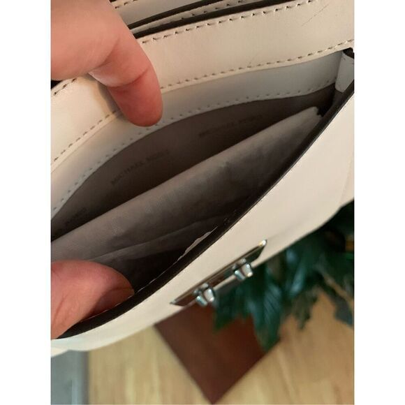 Michael Kors SLOAN EDITOR LARGE SHOULDER BAG - Picture 8 of 9